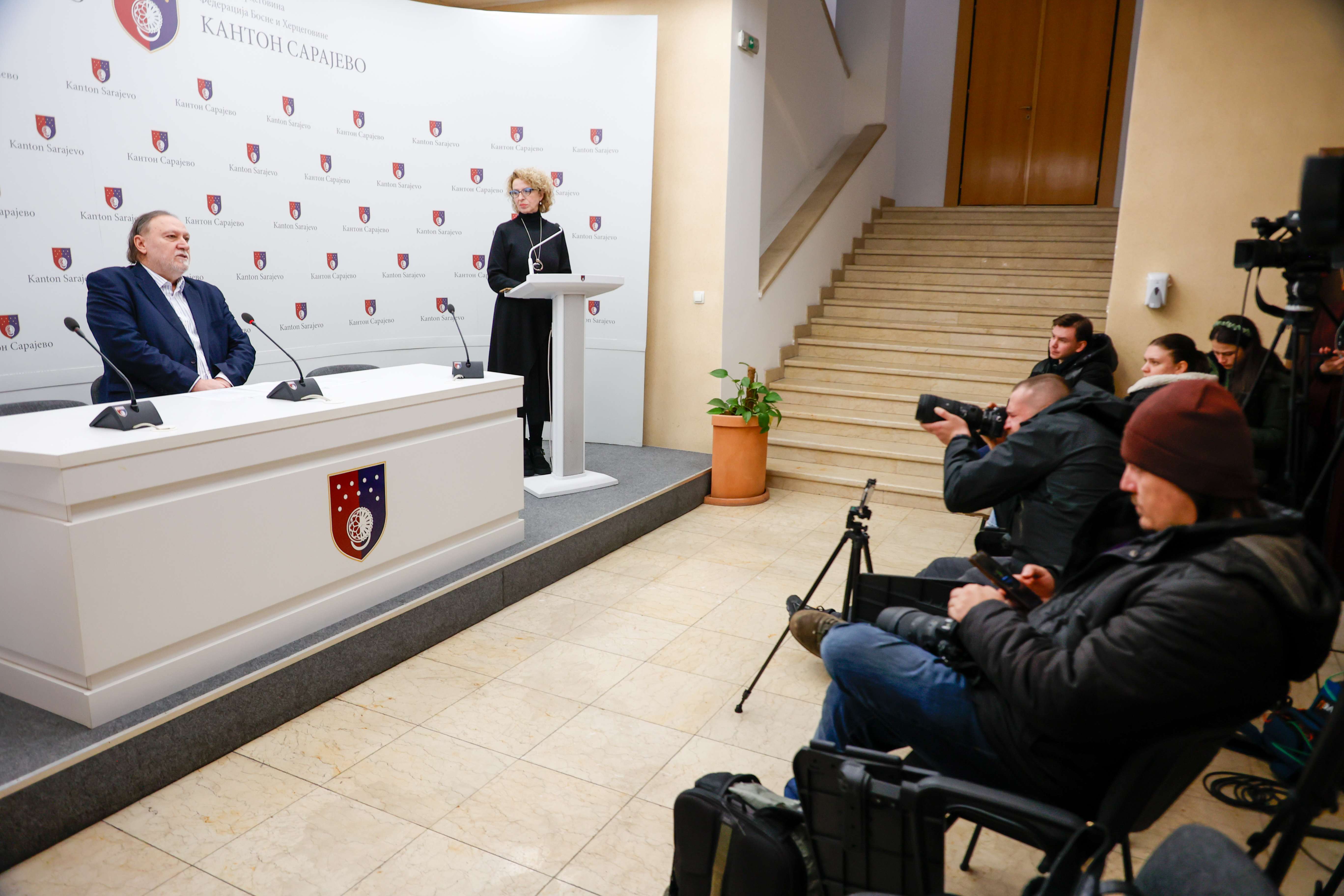 Zbog problema s grijanjem u Vogošći, zatražena smjena direktora Džihanića